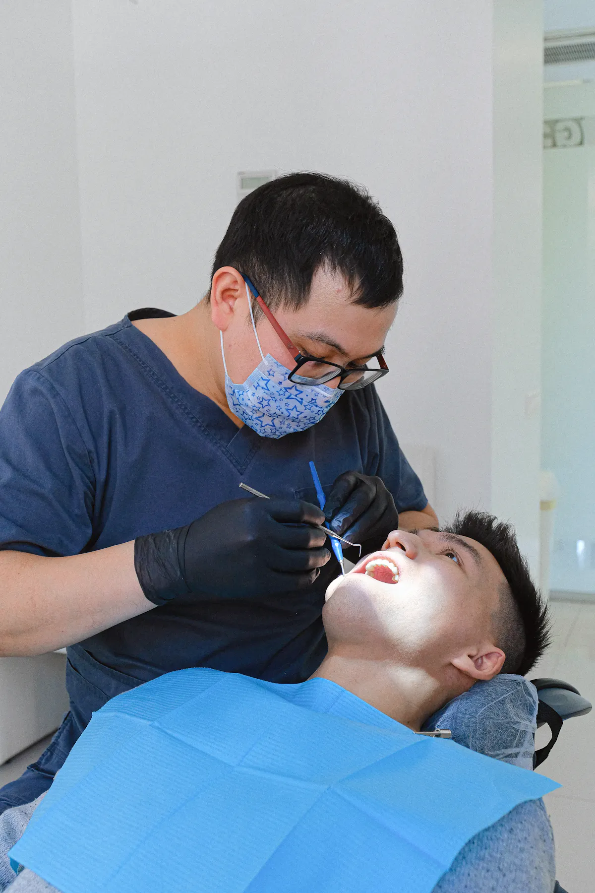 Dr. Alex Mehraban, Periodontist at Shining Smiles Periodontics